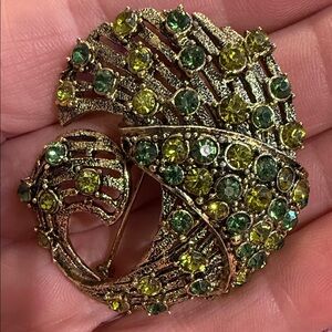 Vintage Elegant Green and Yellow Crystal Brooch